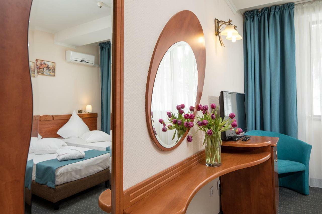 Hotel Rozmarin Predeal Exteriör bild